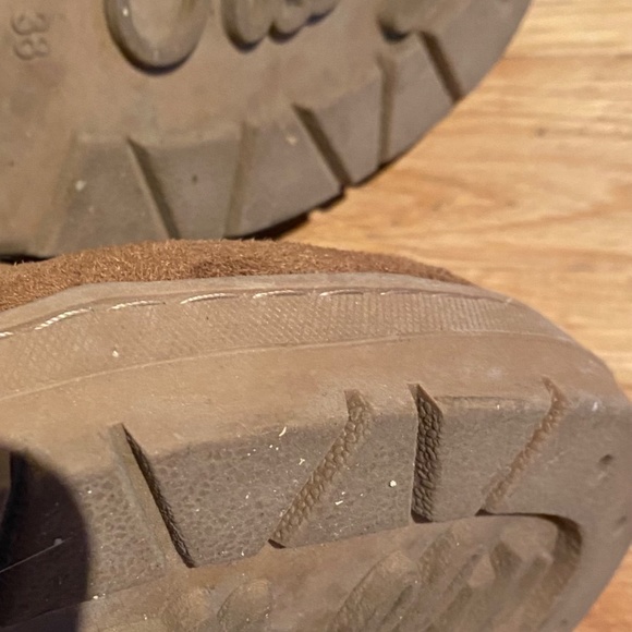 Tan faux fur lined boots - Picture 7 of 9